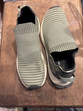 Merrell Embark Float Pro Slip-On Knit Sneakers in Olive Sage Green w Vibram sole